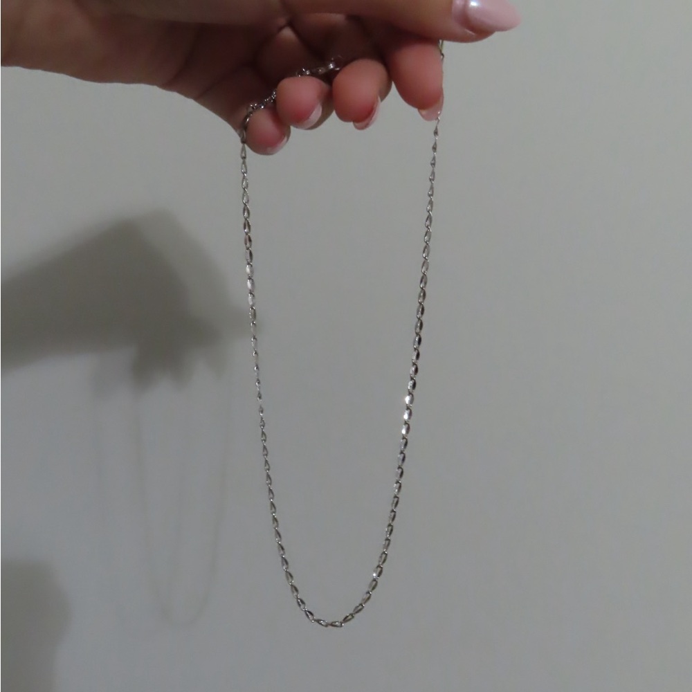 Cute Dainty Silver Pura Vida Necklace 
BARLEY WORN‼️
NOT TARNISHED‼️